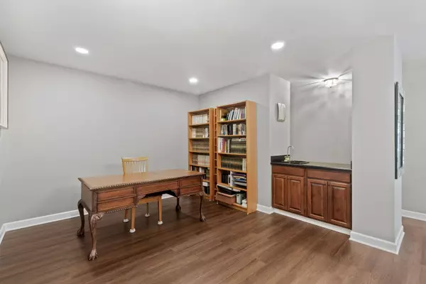 Glenview, IL 60026,3100 Lexington LN #311