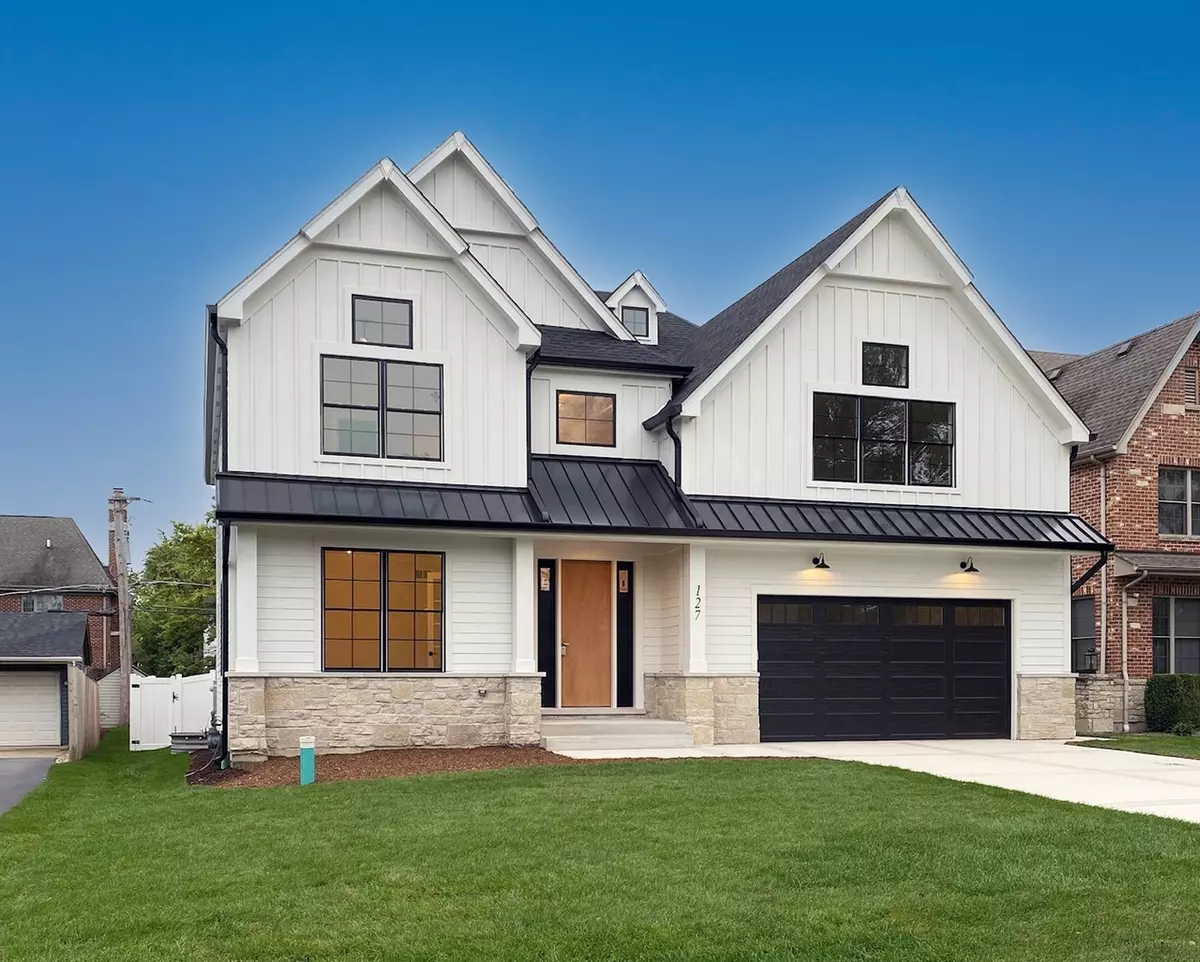 Elmhurst, IL 60126,162 E Hale ST