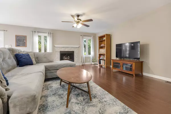 Tinley Park, IL 60477,16726 Westwind CT