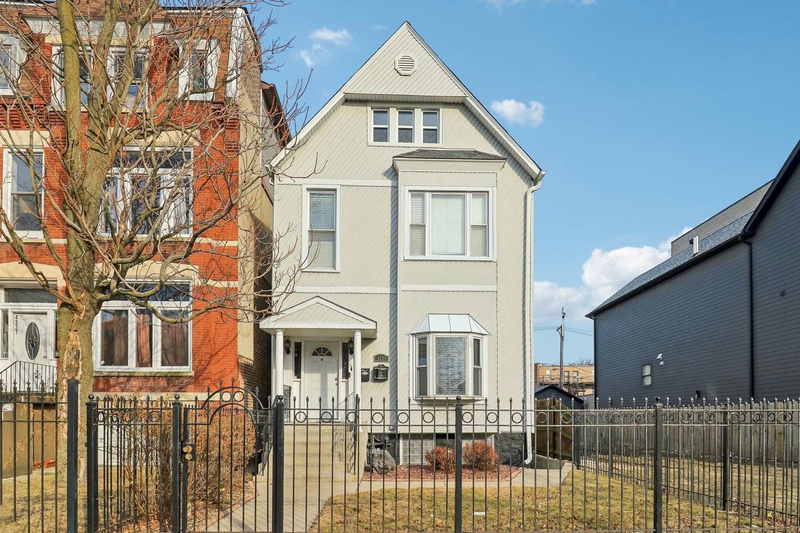 4339 S Indiana AVE, Chicago, IL 60653