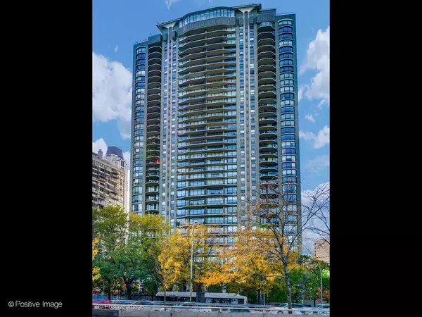 1040 N LAKE SHORE DR #14C, Chicago, IL 60611