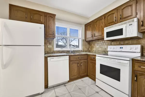 North Riverside, IL 60546,2232 S 2nd AVE