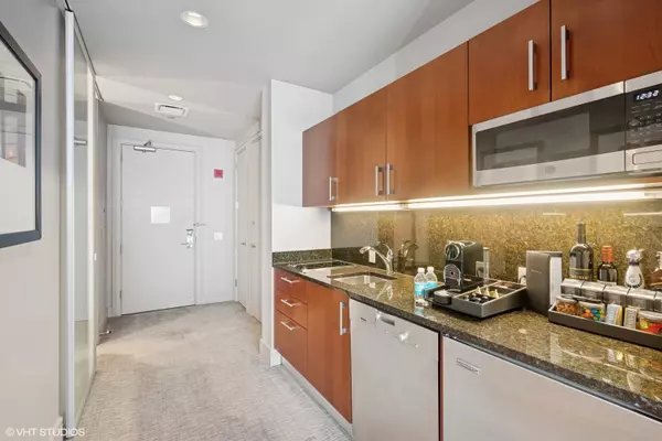 Chicago, IL 60611,401 N Wabash AVE #1914