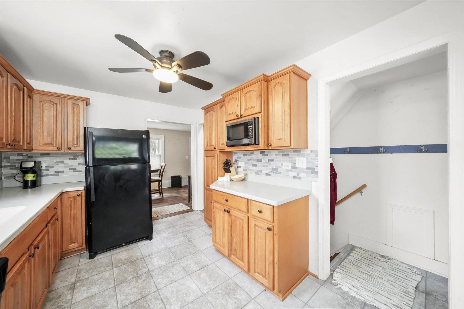 Waukegan, IL 60085,2410 W Ridgeland AVE