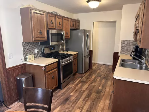 Montgomery, IL 60538,5 SHERMEAD RD