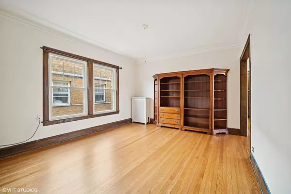 Chicago, IL 60637,1520 E 59th ST #3C