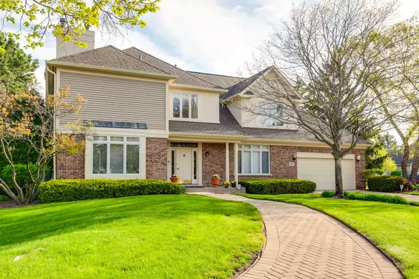 2552 Buckland LN, Northbrook, IL 60062