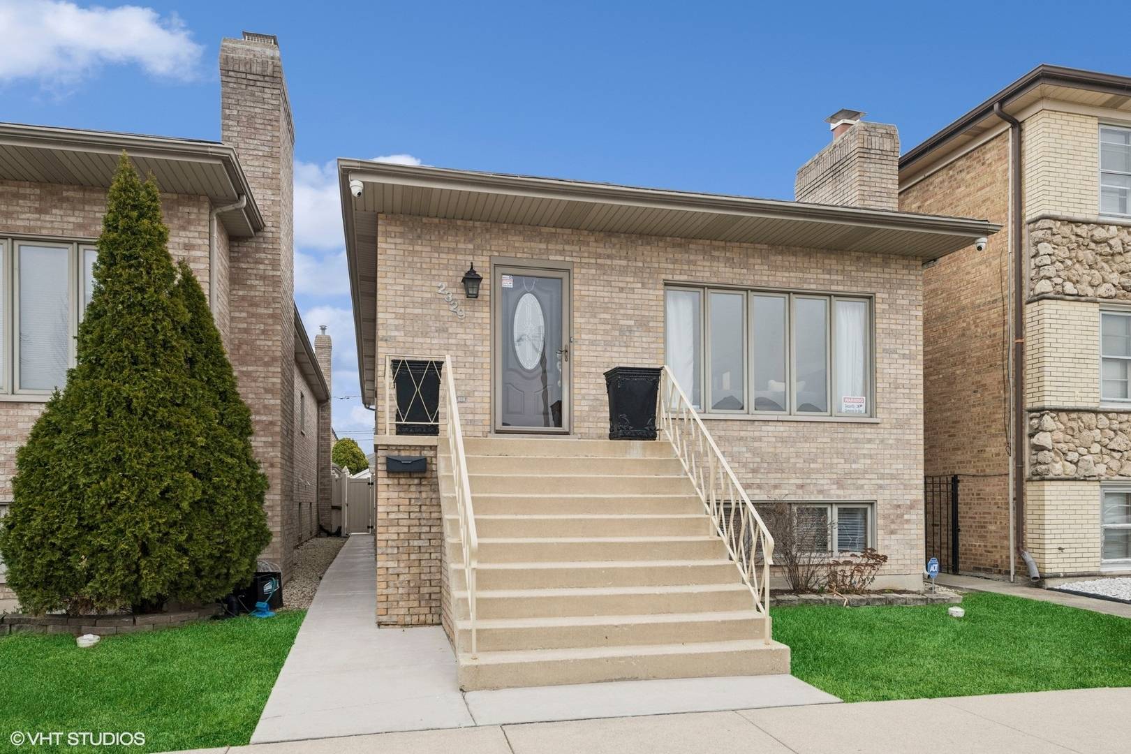 2329 N 73rd AVE, Elmwood Park, IL 60707