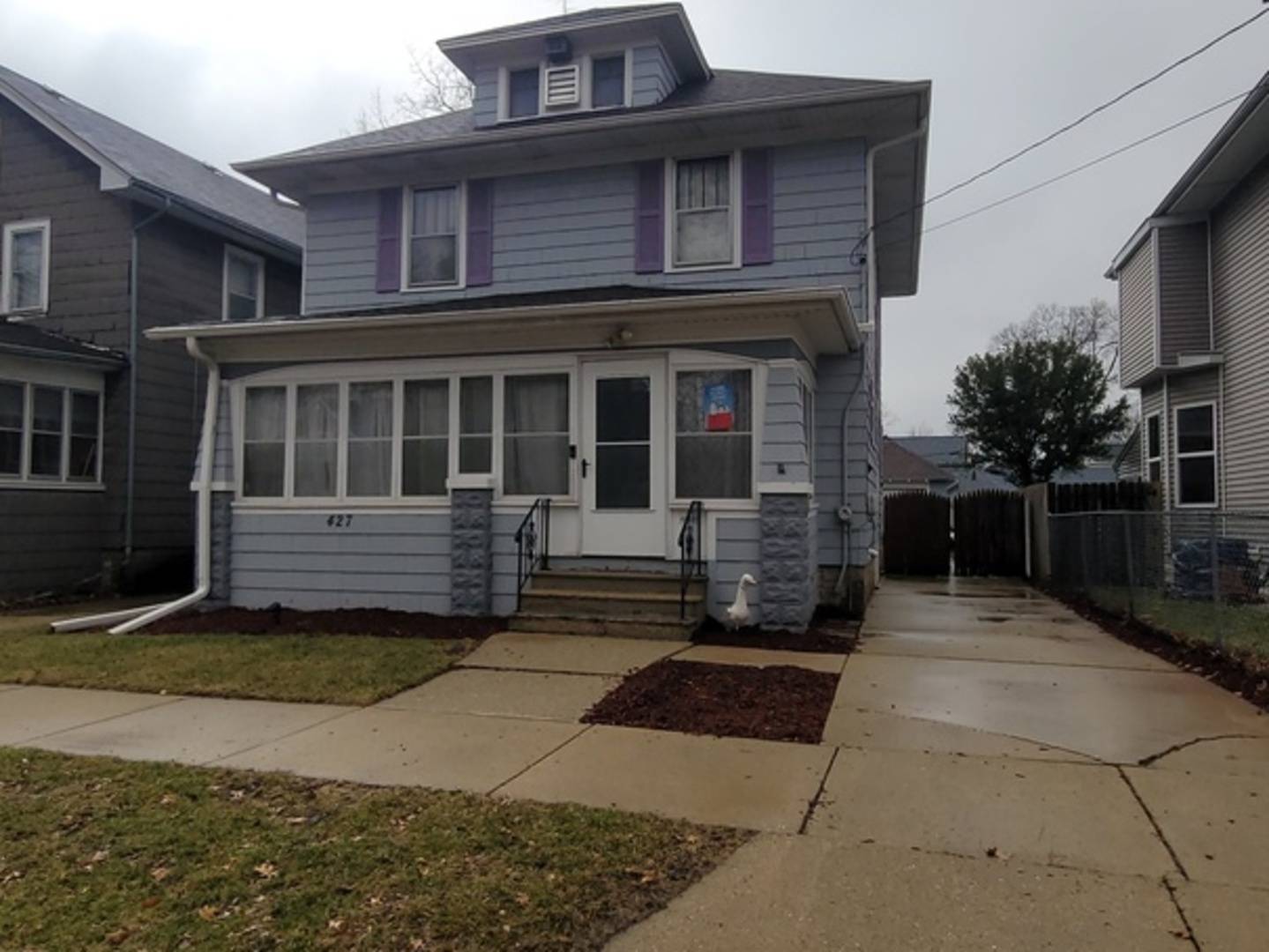 427 E Park AVE, Aurora, IL 60505