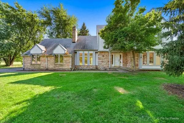 7711 Dairy LN, Lakewood, IL 60014