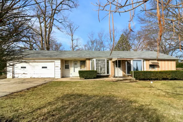 20822 N Birch ST, Deerfield, IL 60015