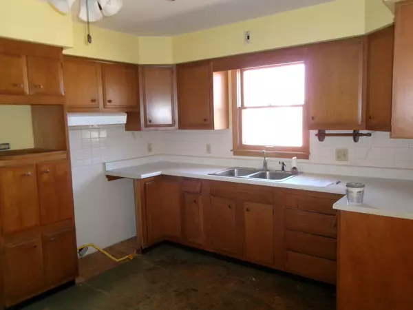 Bradford, IL 61421,306 Silver ST