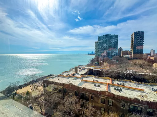 Chicago, IL 60660,6301 N SHERIDAN RD #9G