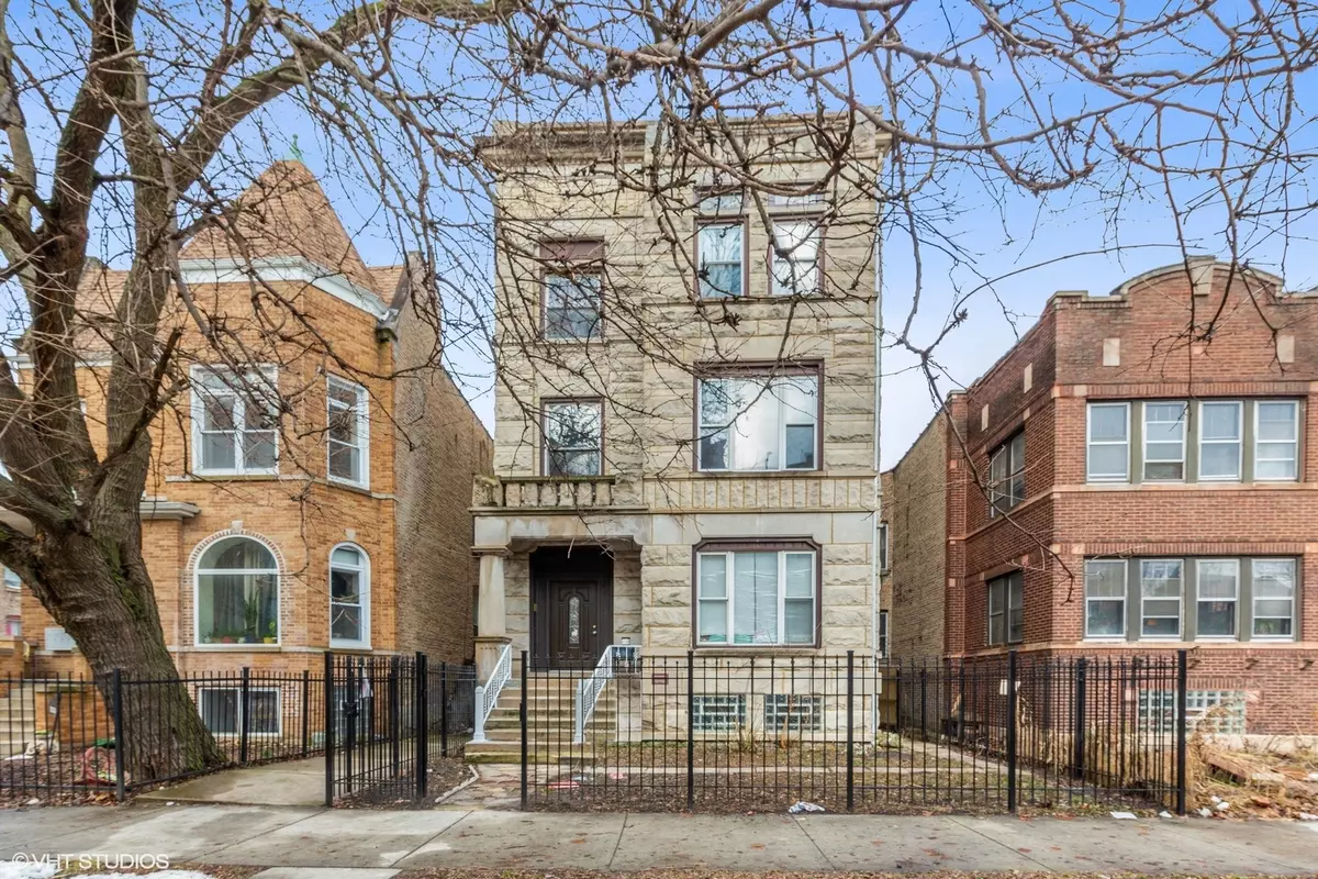 Chicago, IL 60624,3534 W Fulton BLVD