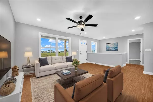 Carlock, IL 61725,504 Travis DR