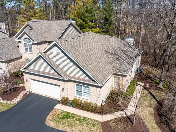 1306 Boulder CT,  Woodstock,  IL 60098