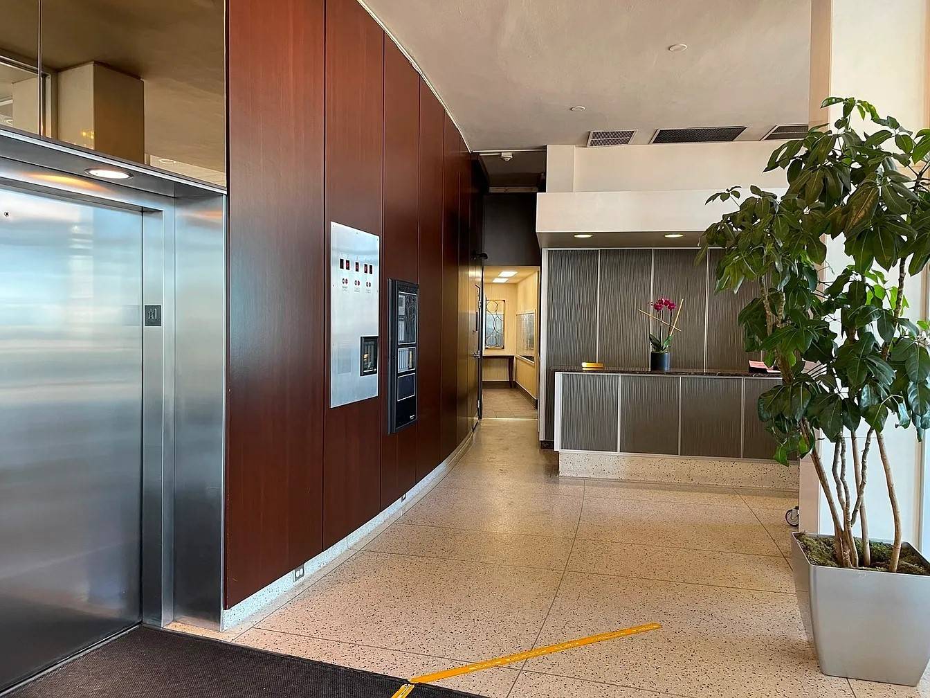 Chicago, IL 60611,1150 N Lake Shore DR #17G