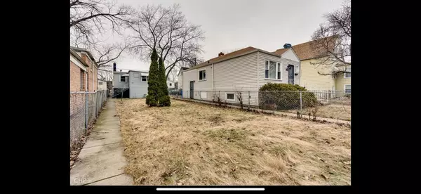 9030 S Ellis AVE, Chicago, IL 60619