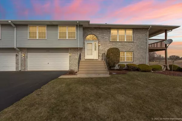 Orland Park, IL 60462,15647 Centennial CT