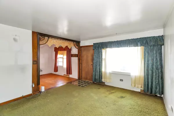 Streamwood, IL 60107,714 S Oltendorf RD