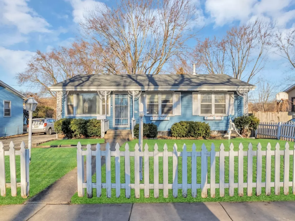 Streamwood, IL 60107,714 S Oltendorf RD