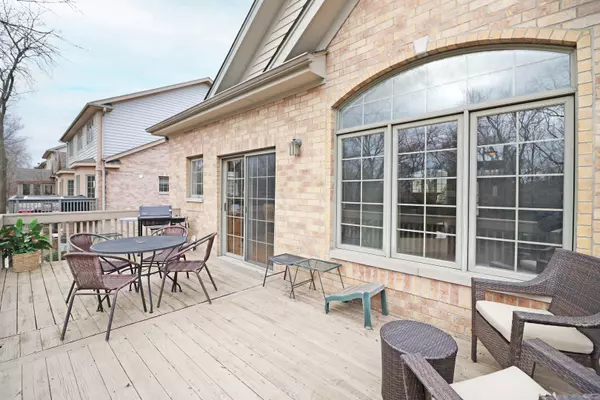 Western Springs, IL 60558,5207 Creek DR