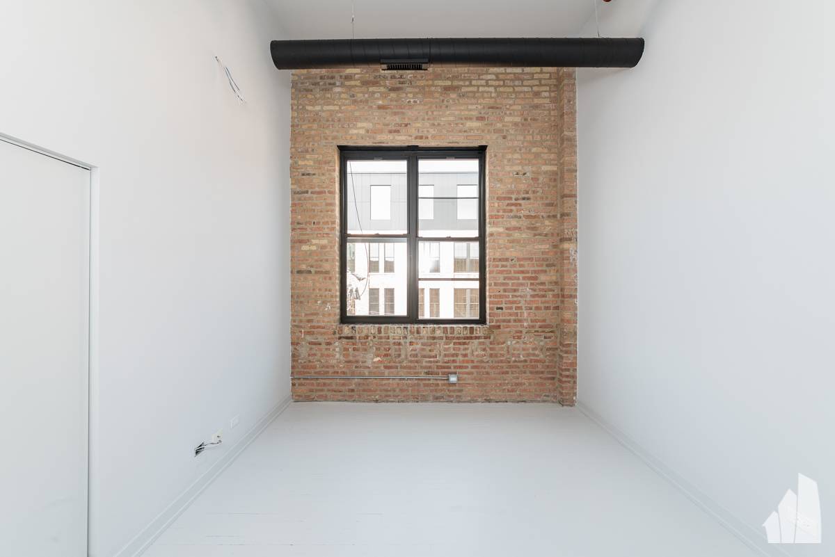 Chicago, IL 60607,213 N Racine AVE #204