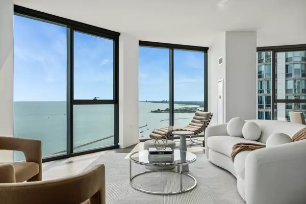 Chicago, IL 60601,211 N Harbor DR #3302