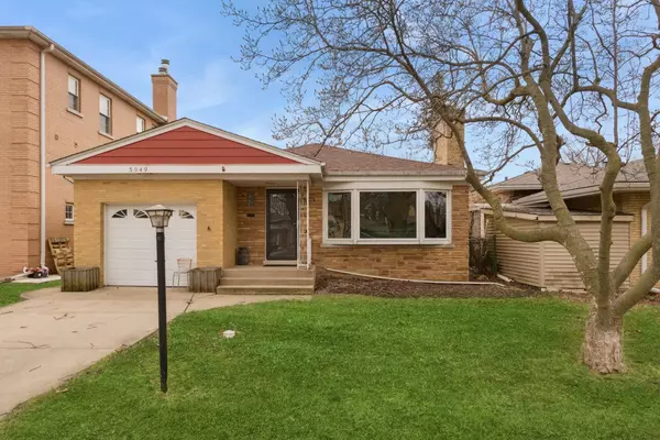 Skokie, IL 60077,5049 Lunt AVE