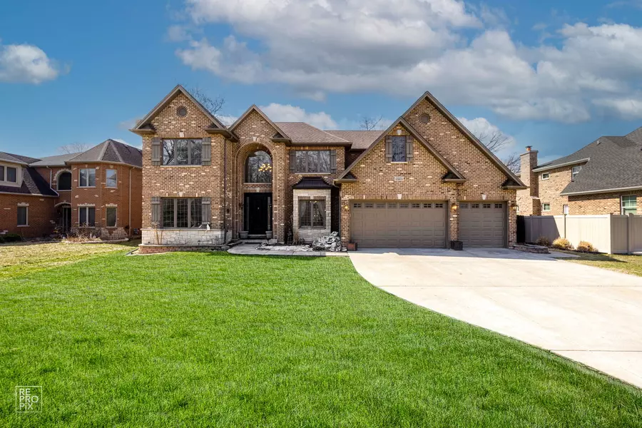250 S CENTRAL AVE, Wood Dale, IL 60191