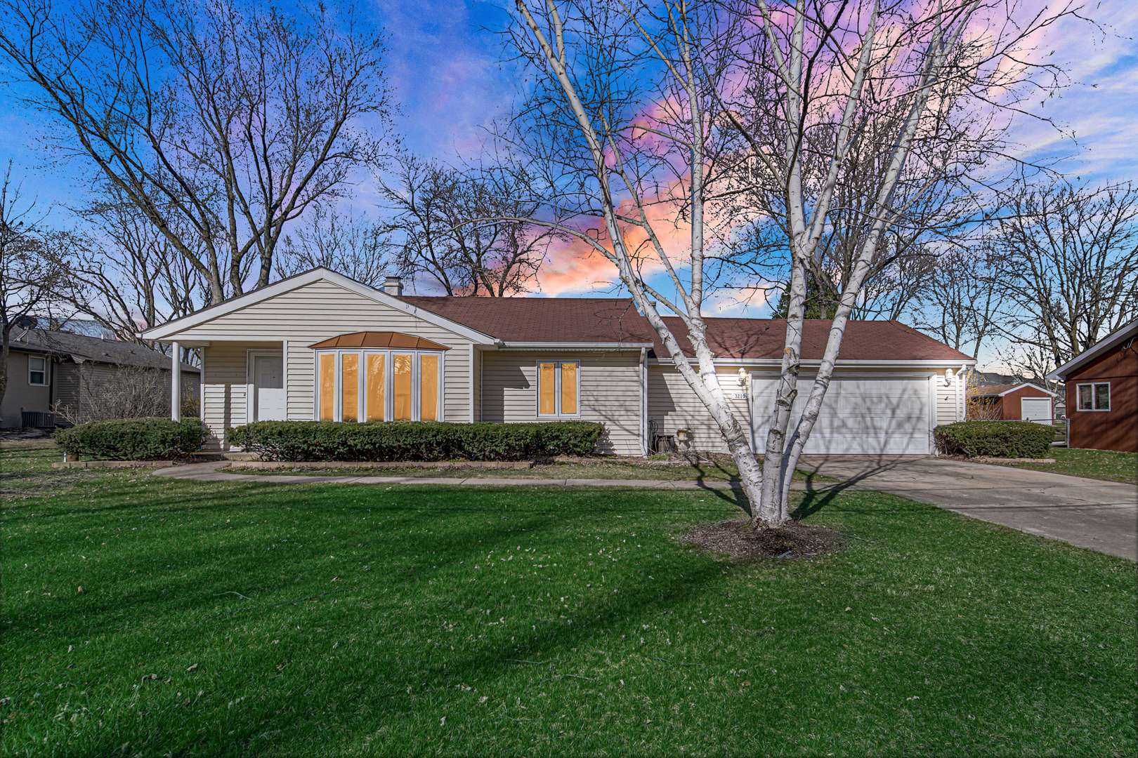 3210 N Betty DR, Arlington Heights, IL 60004
