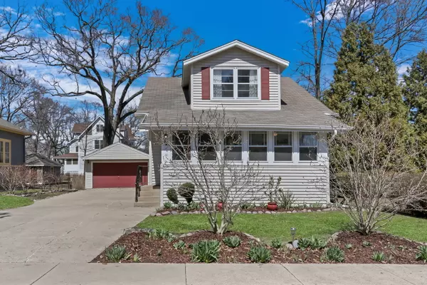 Grayslake, IL 60030,32 Junior AVE