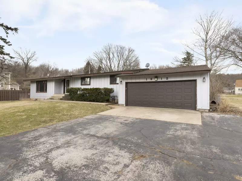 1212 Merrill AVE W, Algonquin, IL 60102