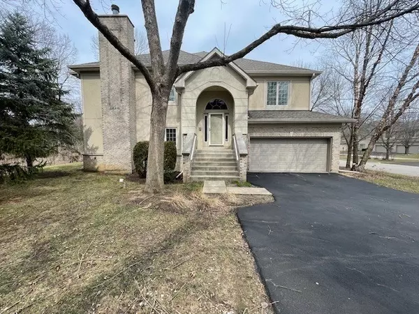 11 Beaconsfield CT, Lincolnshire, IL 60069
