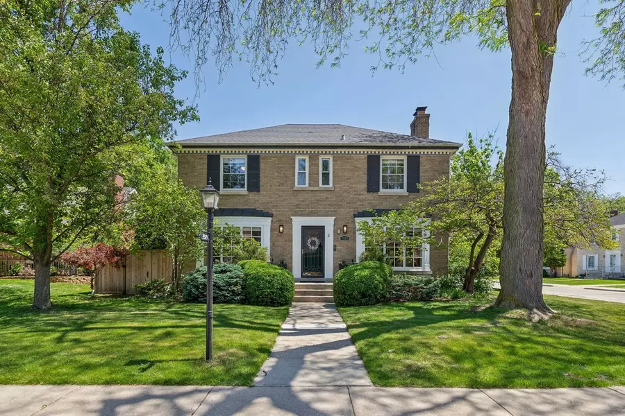 7929 W Cortland Pkwy, Elmwood Park, IL 60707