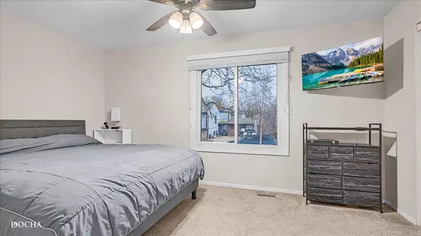 Warrenville, IL 60555,30W021 Danbury DR