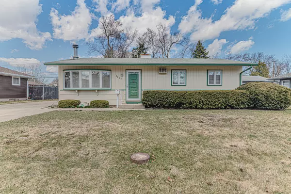 2208 W Glen Flora AVE, Waukegan, IL 60085