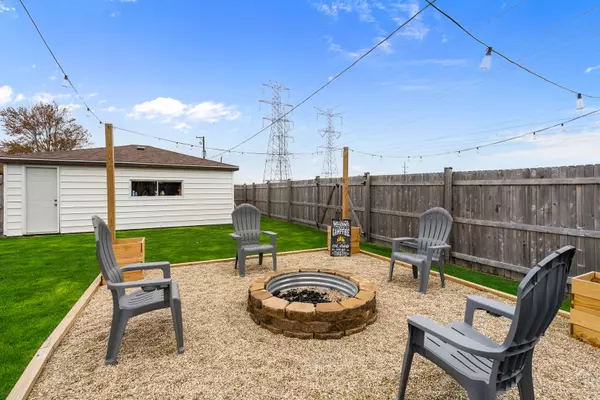 Joliet, IL 60435,1404 Edgerton DR