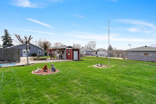 Oak Forest, IL 60452,4102 Barry LN