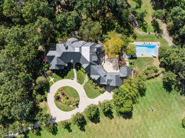 Mettawa, IL 60048,27104 Southwoods LN