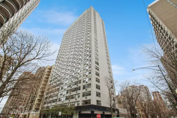 Chicago, IL 60610,1445 N State Pkwy #405