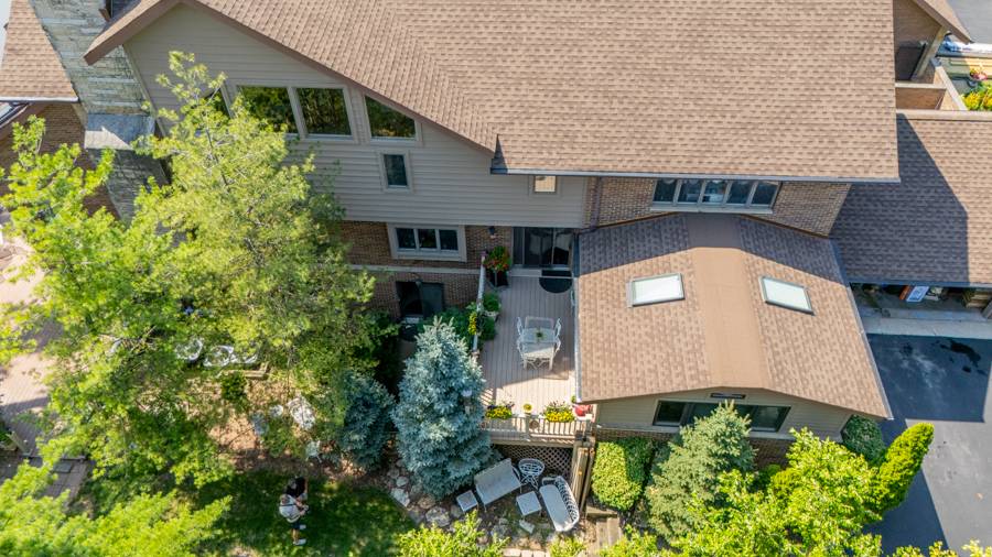 Hinsdale, IL 60521,1210 Hawthorne LN
