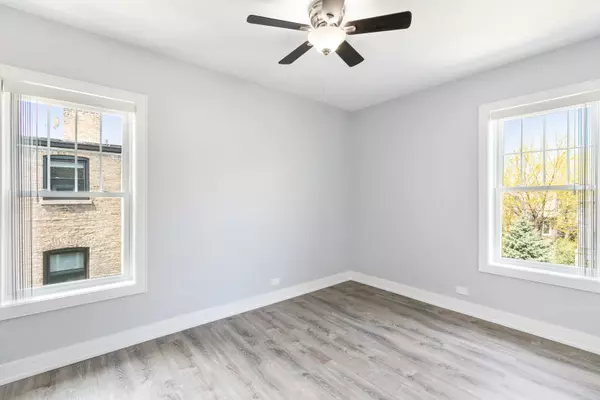 Chicago, IL 60626,6954 N Wolcott AVE #3