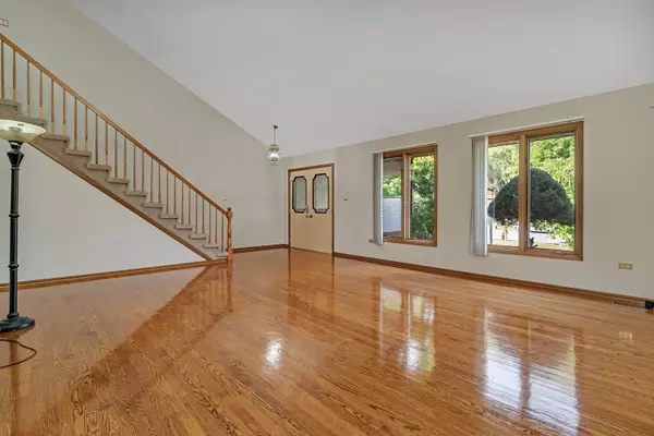 Homer Glen, IL 60491,14629 S Mustang DR