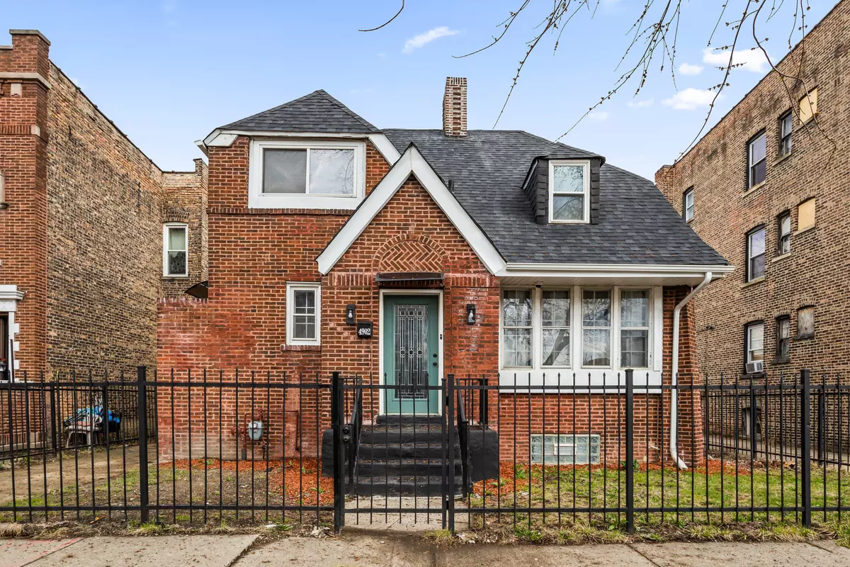 Chicago, IL 60644,4902 W Adams ST