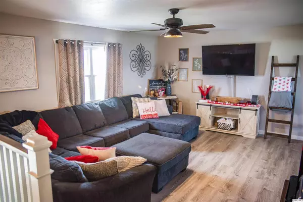 Carthage, IL 62321,1320 E Center ST