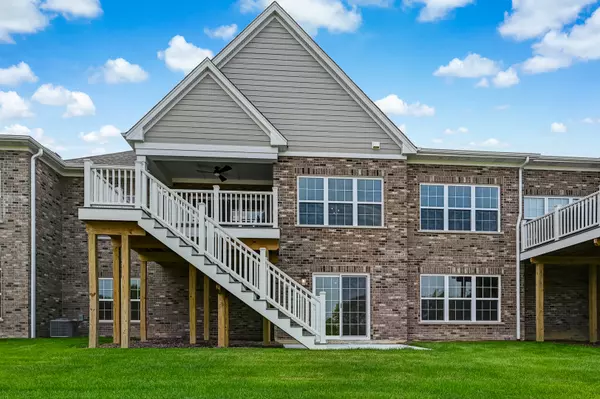 Lemont, IL 60439,12239 Copper Ridge DR #19