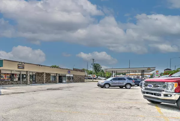 380 N Locust ST, Manteno, IL 60950