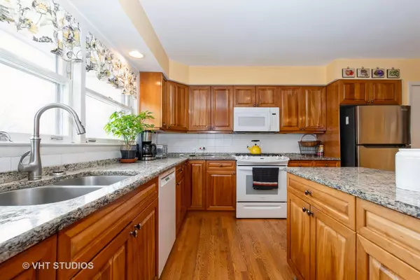 Western Springs, IL 60558,3905 Central AVE