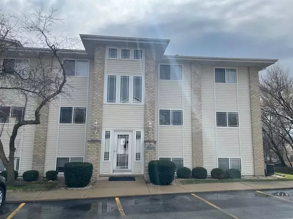 Crest Hill, IL 60403,2038 Manico CT #200